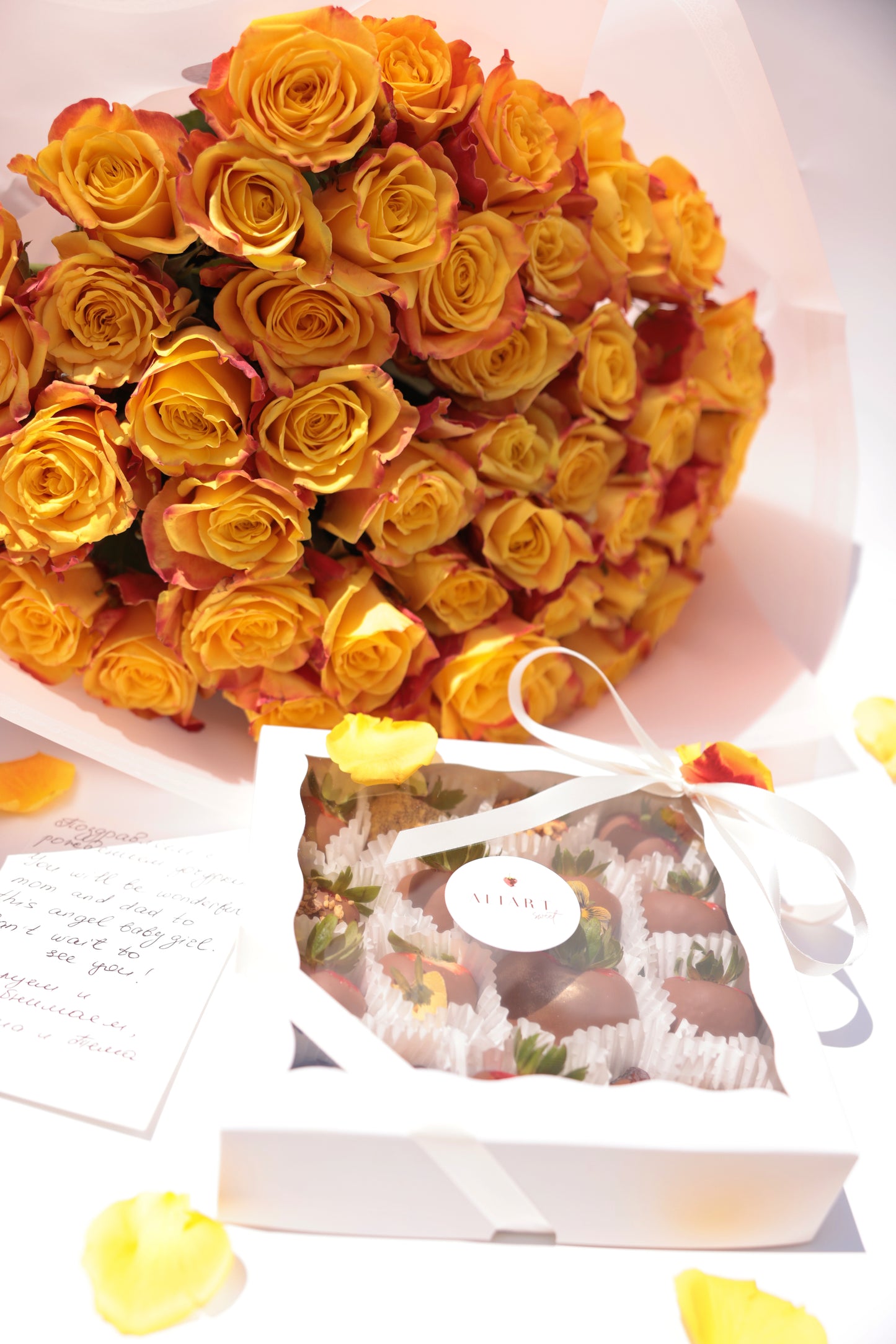 Choco Strawberries & Fresh Roses gift set — the ultimate way to show your love and appreciation. Juicy strawberries dipped in rich chocolate paired with beautiful fresh roses, plus a personalized greeting card. Perfect for any special occasion or romantic gesture. Order now to create a memorable and heartfelt gift!