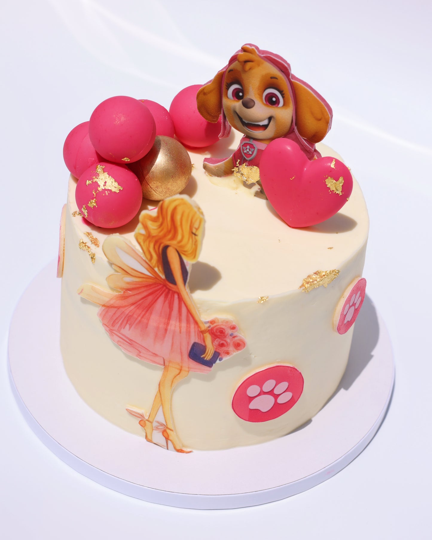 Celebrate her special day with our enchanting Birthday Girl Honey Cake. This delightful cake features layers of honey-infused sponge, creamy frosting, and a touch of wild berries, all beautifully decorated. Order now to make her birthday extra sweet and memorable!