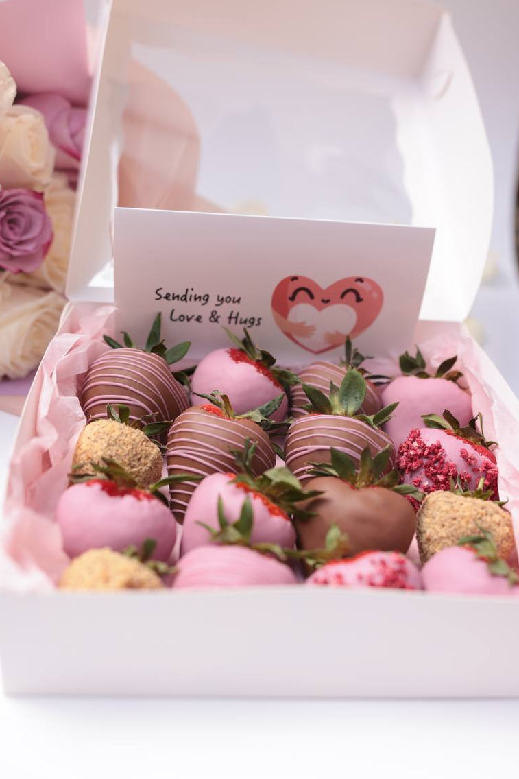 gourmet chocolate dipped strawberries set