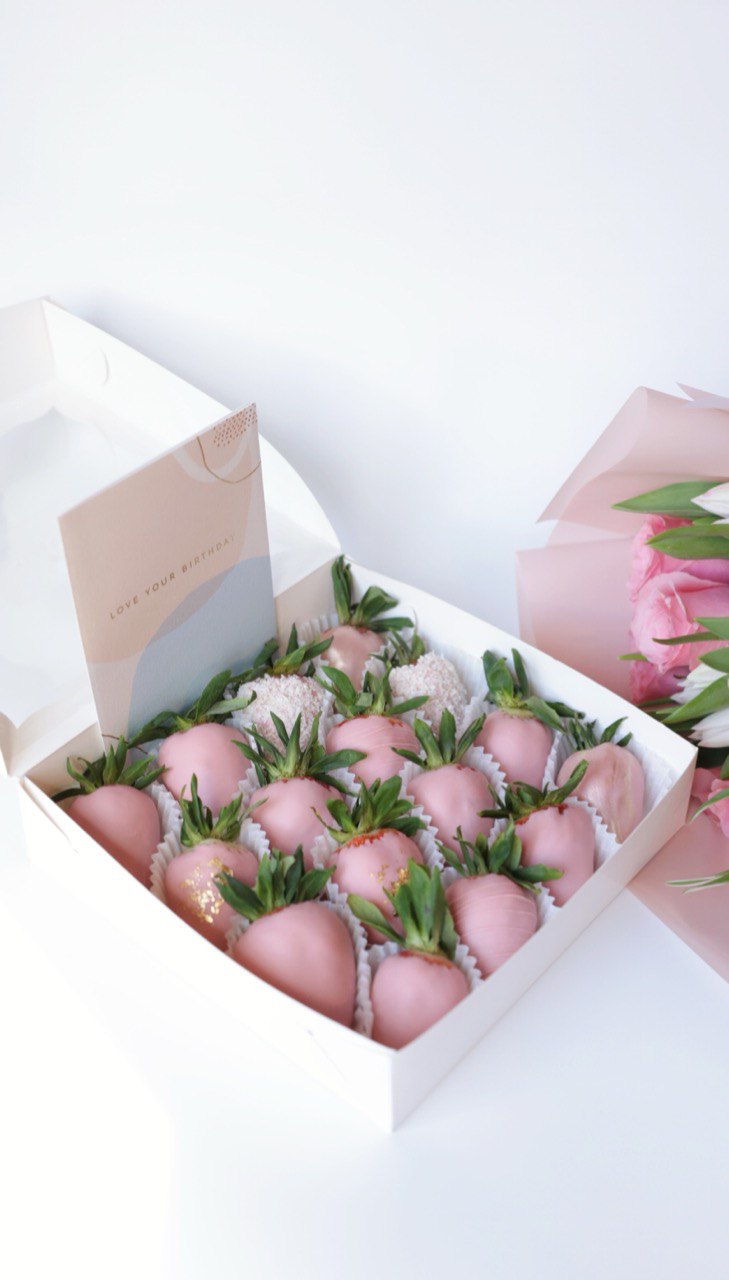 Strawberries covered with Belgian chocolate + Greeting Card