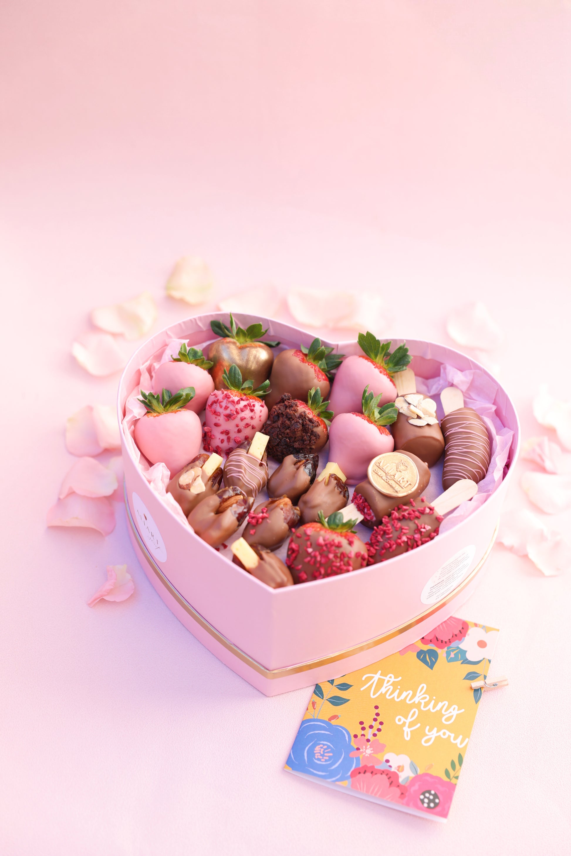 gourmet chocolate dipped fruit box New York delivery
