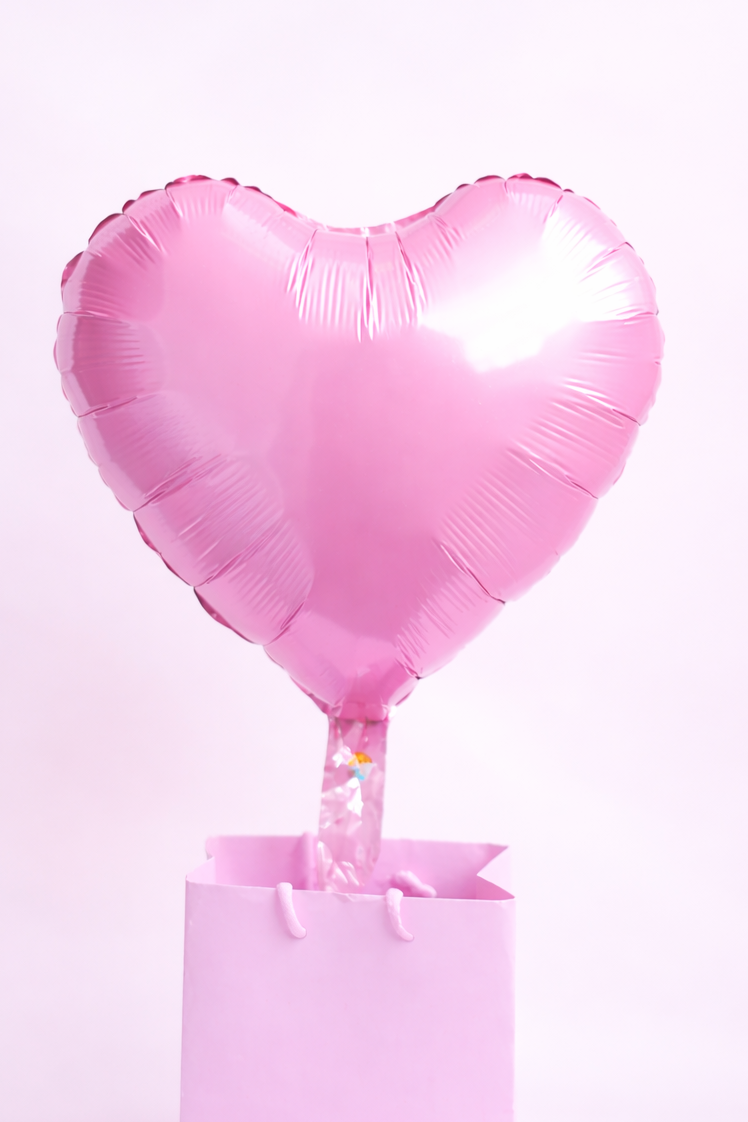 Heart shaped helium balloon – luxury foil birthday balloon for same-day delivery in NYC