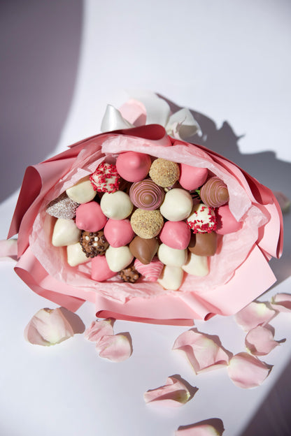 cute chocolate covered strawberries bouquet NYC
